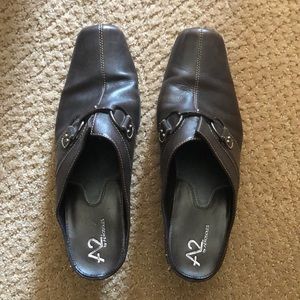 Low heel brown shoes!